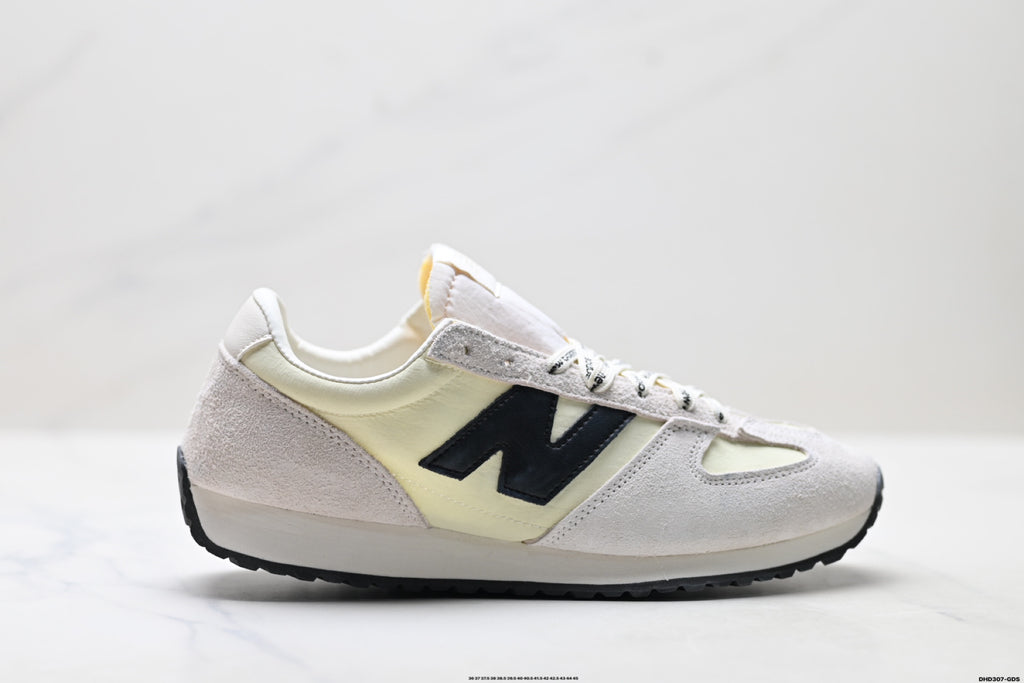 New Balance 471 Retro Low-Top Lifestyle Sneaker U471AA