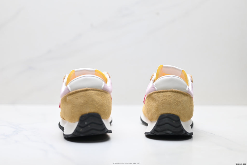 New Balance 471 Retro Low-Top Lifestyle Sneaker U471AC