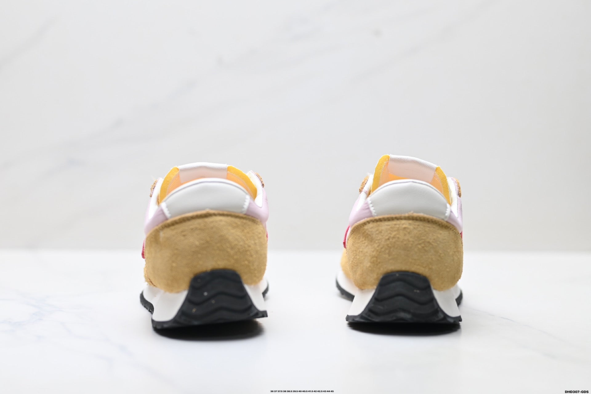 New Balance 471 Retro Low-Top Lifestyle Sneaker U471AC