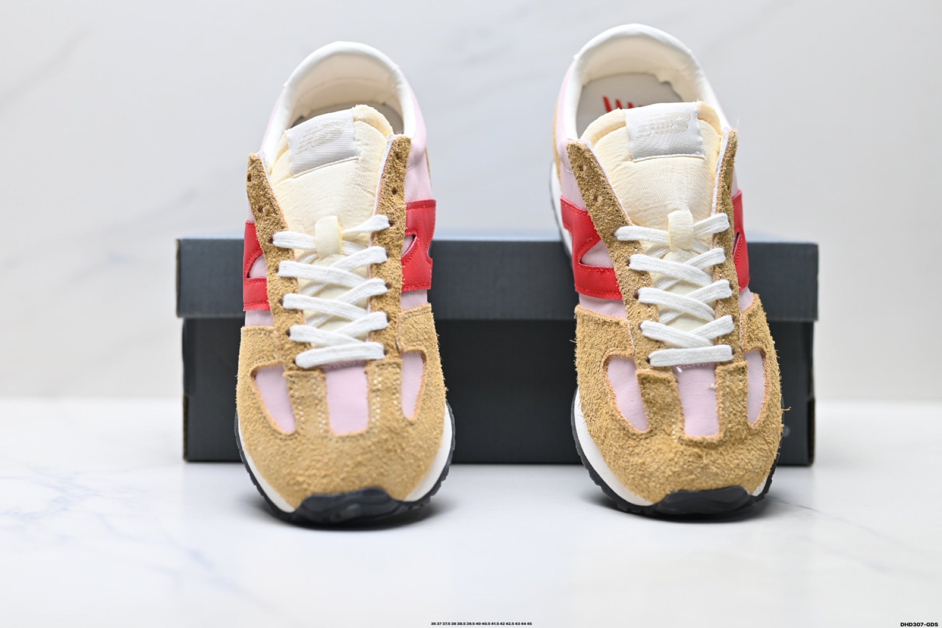 New Balance 471 Retro Low-Top Lifestyle Sneaker U471AC