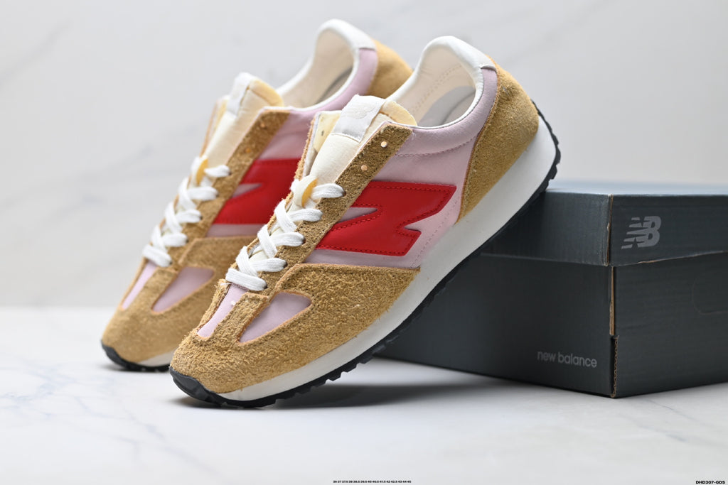 New Balance 471 Retro Low-Top Lifestyle Sneaker U471AC