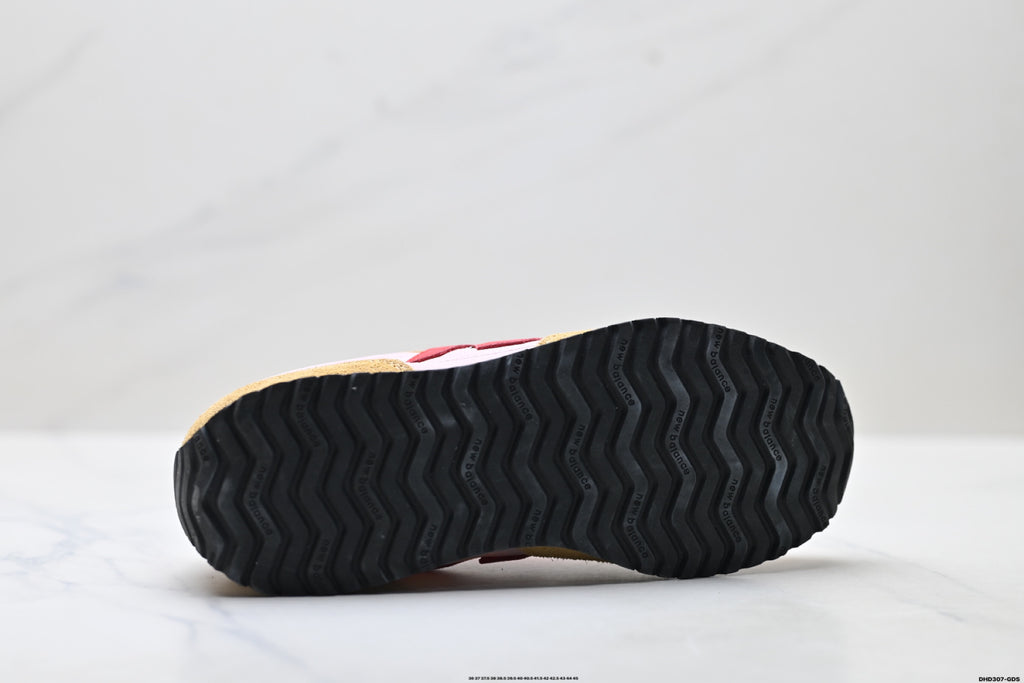 New Balance 471 Retro Low-Top Lifestyle Sneaker U471AC
