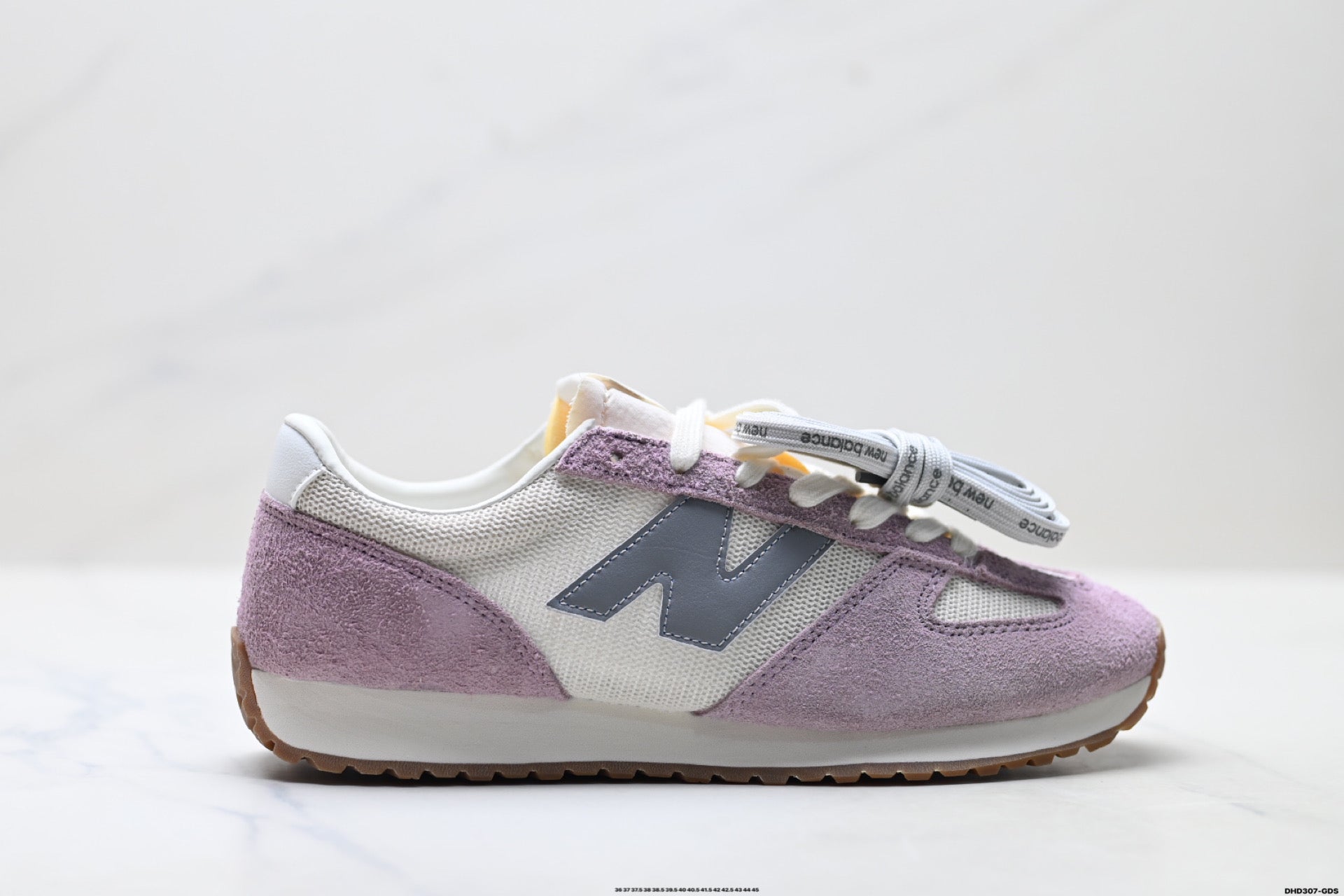 New Balance 471 Retro Low-Top Lifestyle Sneaker U471AL