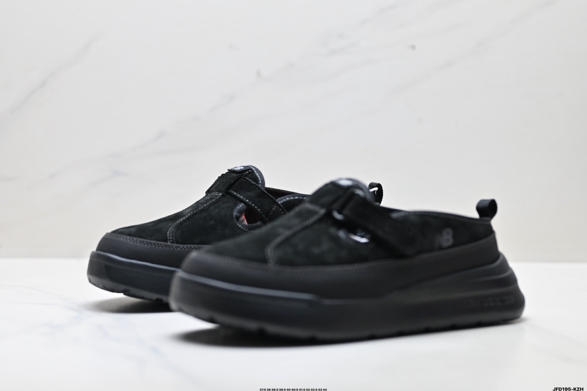 New Balance Rover Closed-Toe Slide Sandal SD2510BK