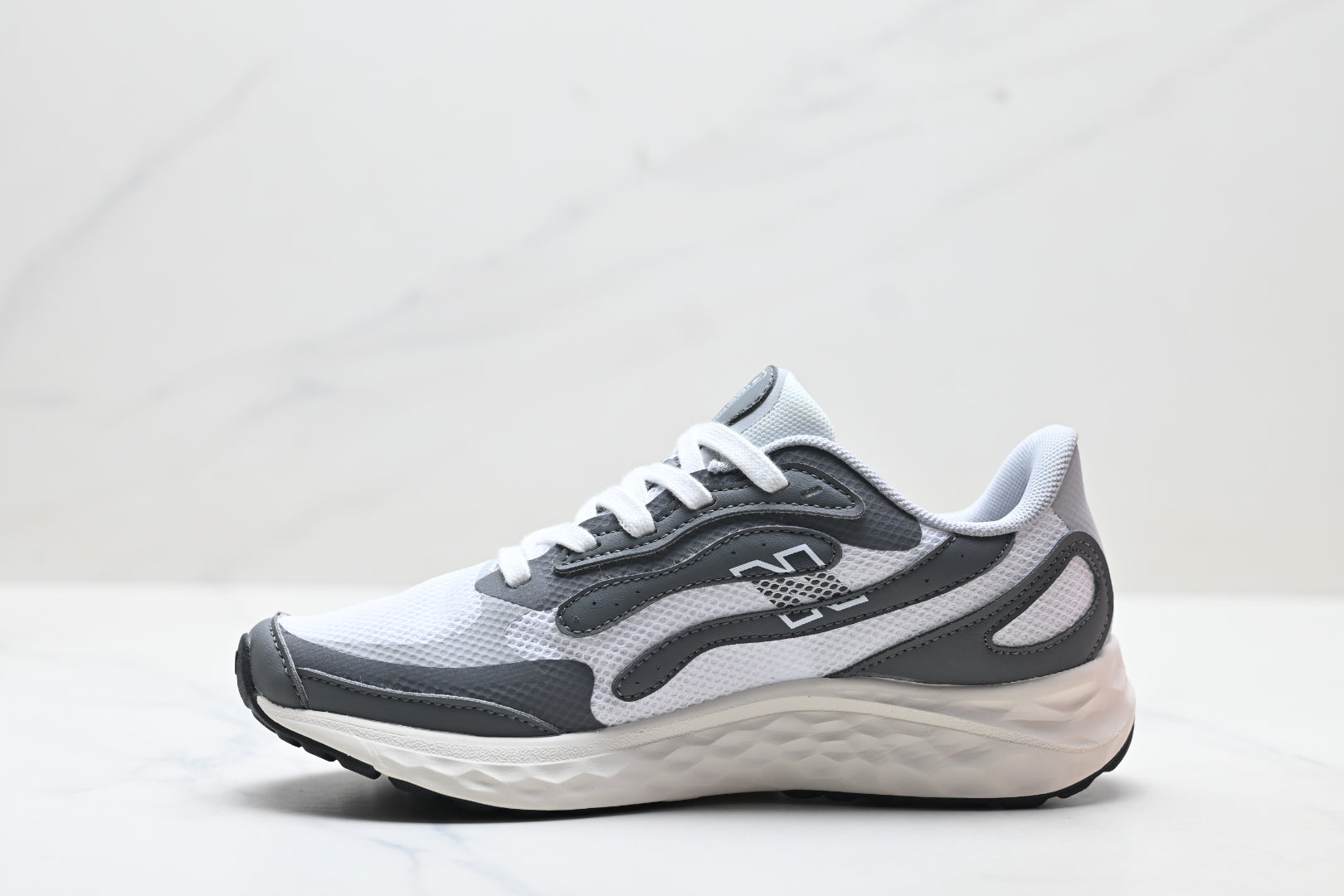 New Balance Fresh Foam Arishi v4 Tiralux Running Shoe MARISTY4