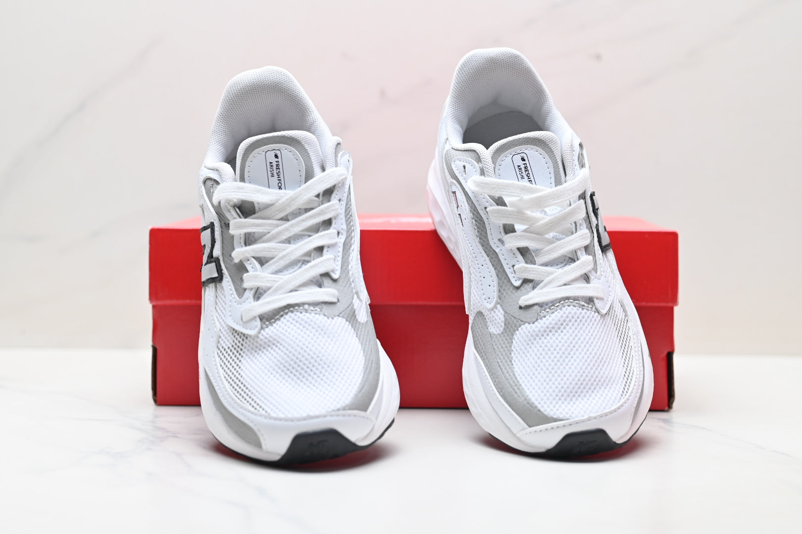 New Balance Fresh Foam Arishi v4 Tiralux Running Shoe WARISTT4