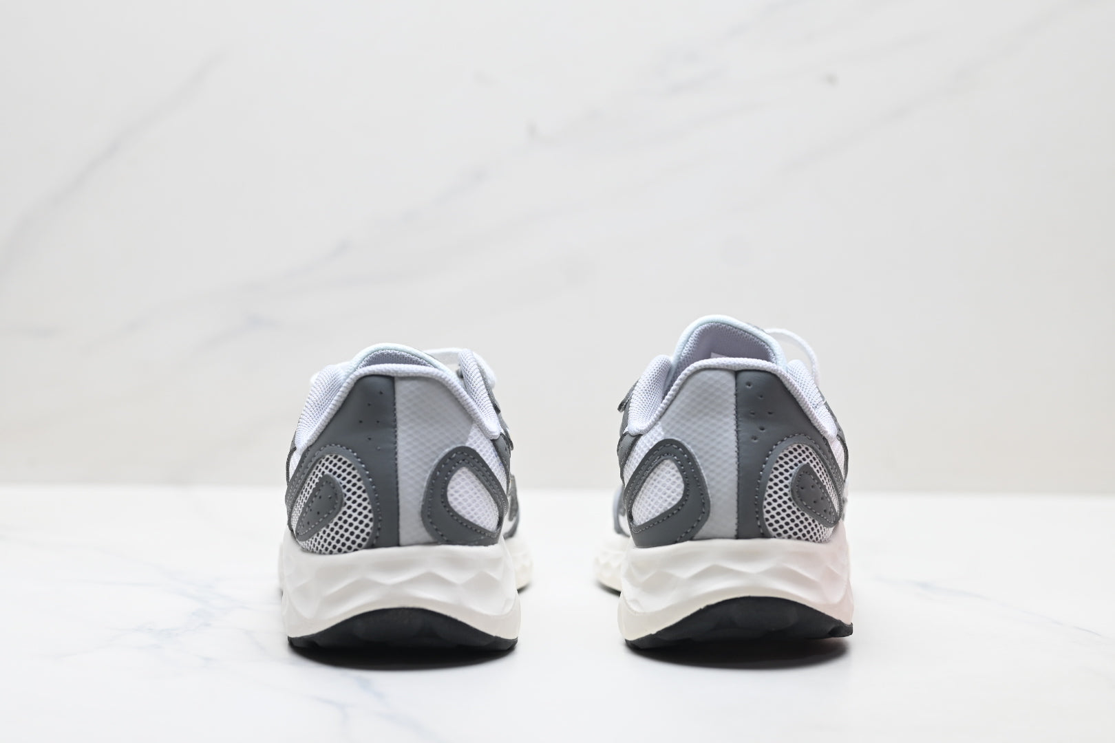 New Balance Fresh Foam Arishi v4 Tiralux Running Shoe MARISTR4