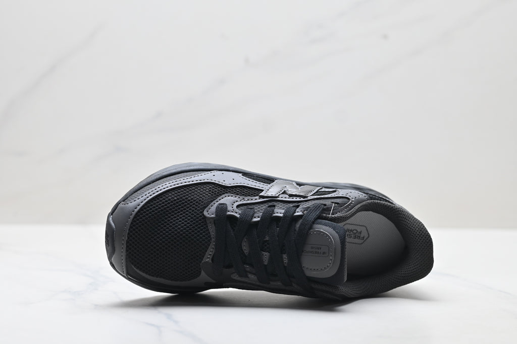 New Balance Fresh Foam Arishi v4 Tiralux Running Shoe MARISTX4
