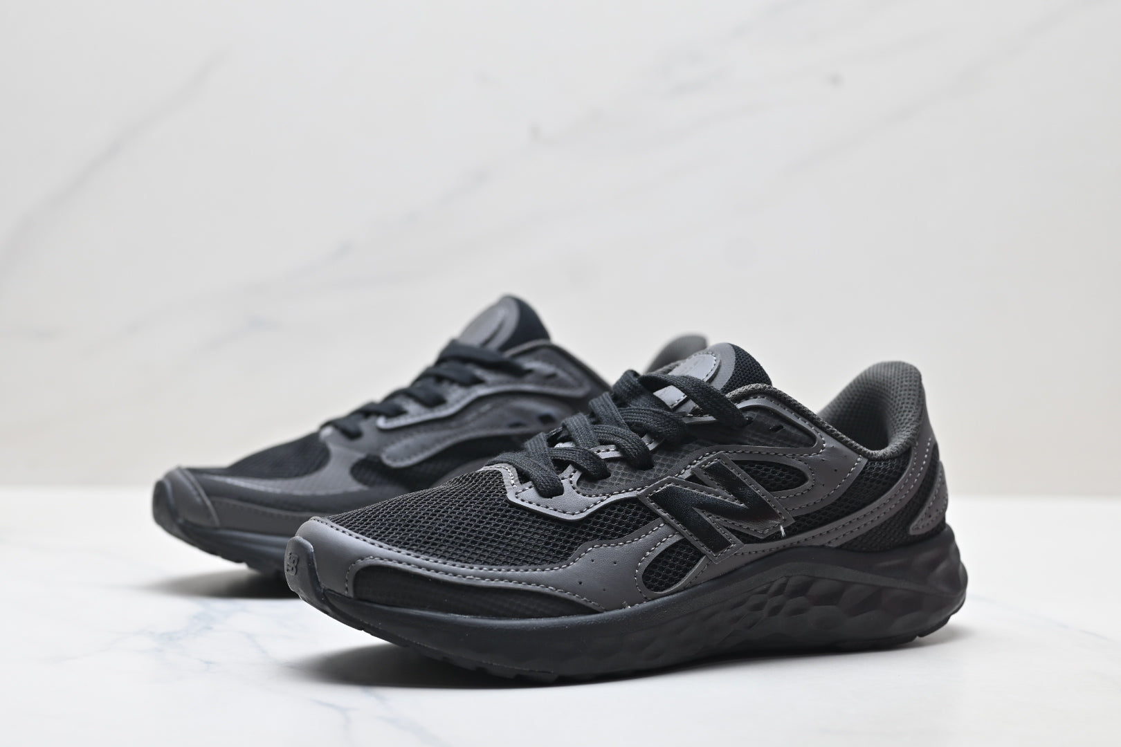 New Balance Fresh Foam Arishi v4 Tiralux Running Shoe MARISTX4