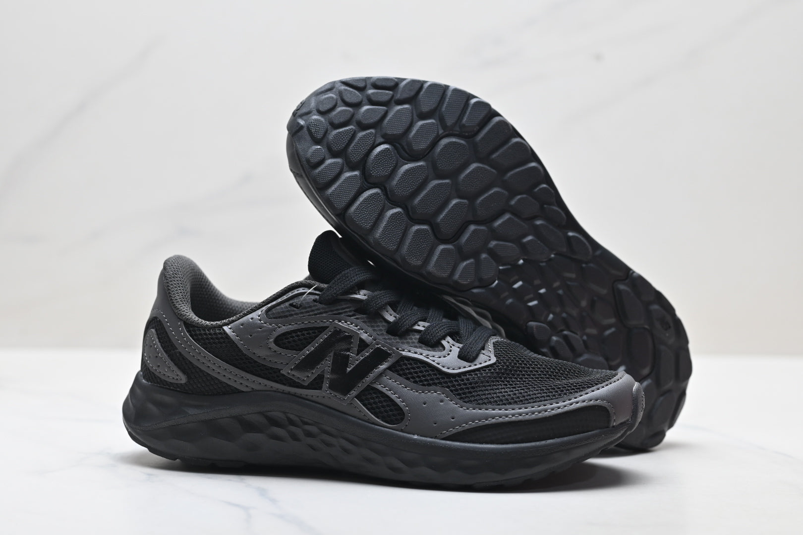 New Balance Fresh Foam Arishi v4 Tiralux Running Shoe MARISTX4