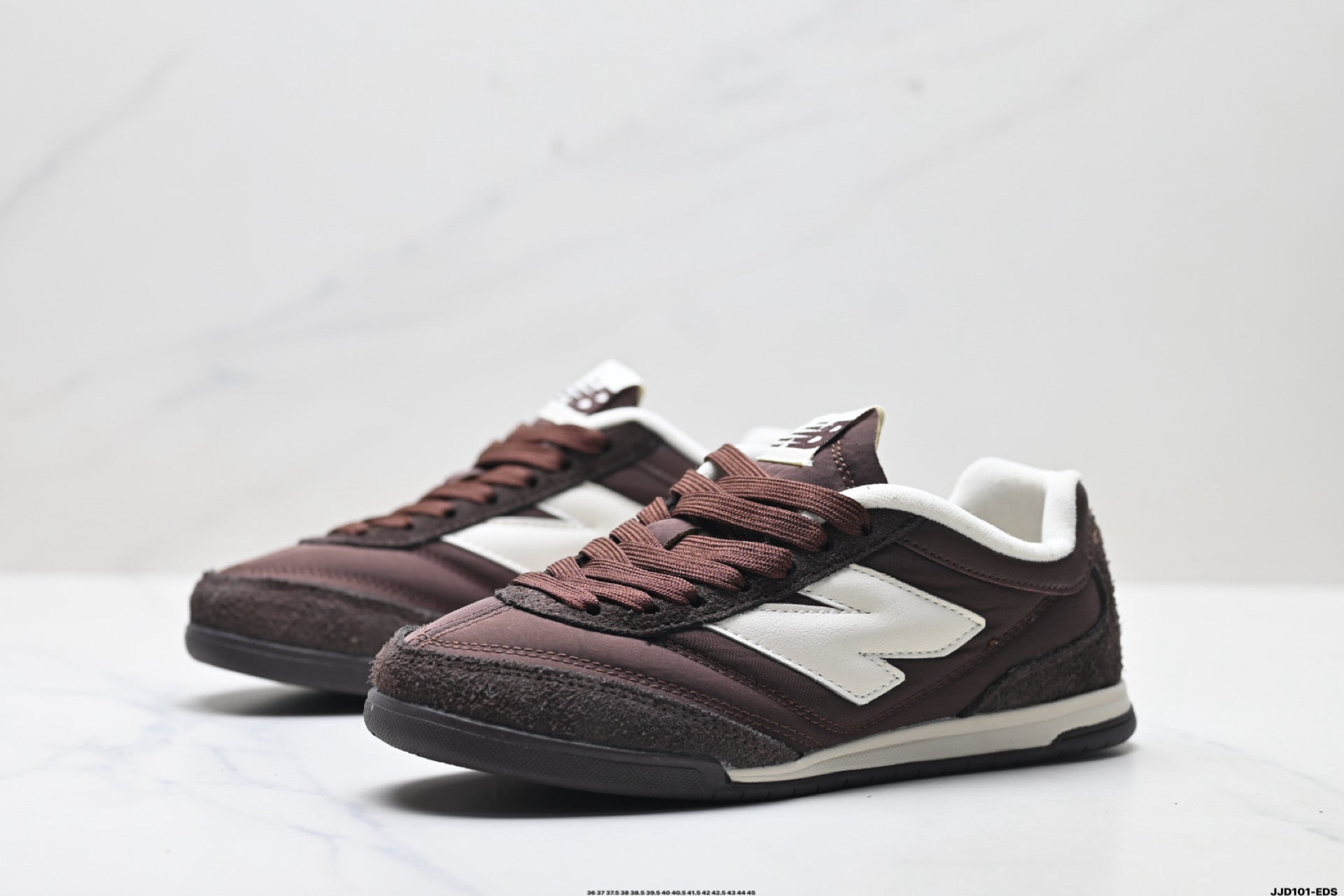 New Balance RC42 Low-Top Casual Sneaker URC4227R