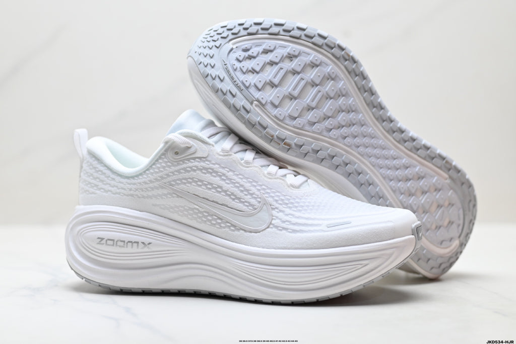 Nike Vomero Plus Low-Top Running Shoe HV8150-002