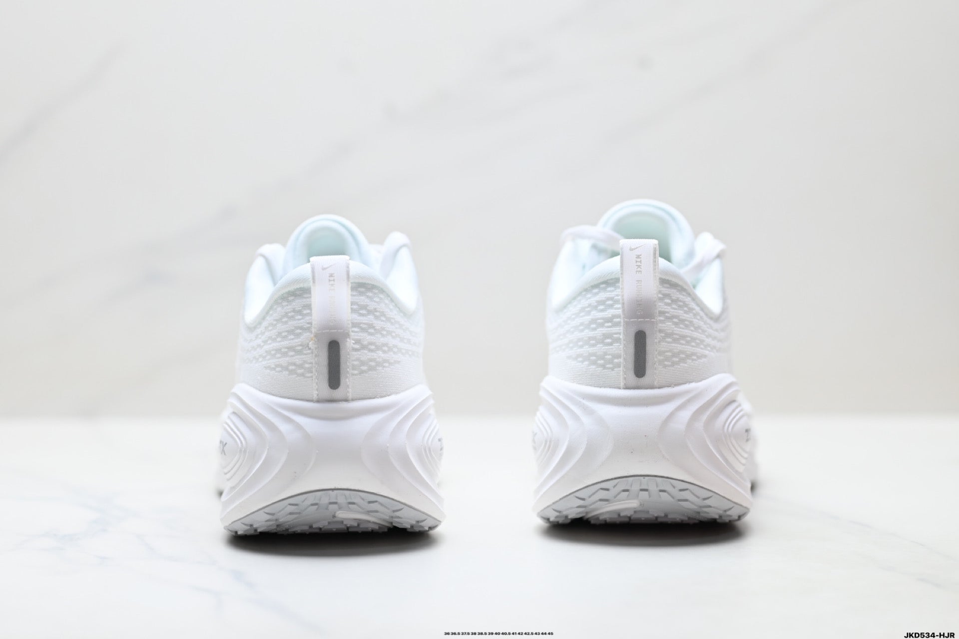 Nike Vomero Plus Low-Top Running Shoe HV8150-002