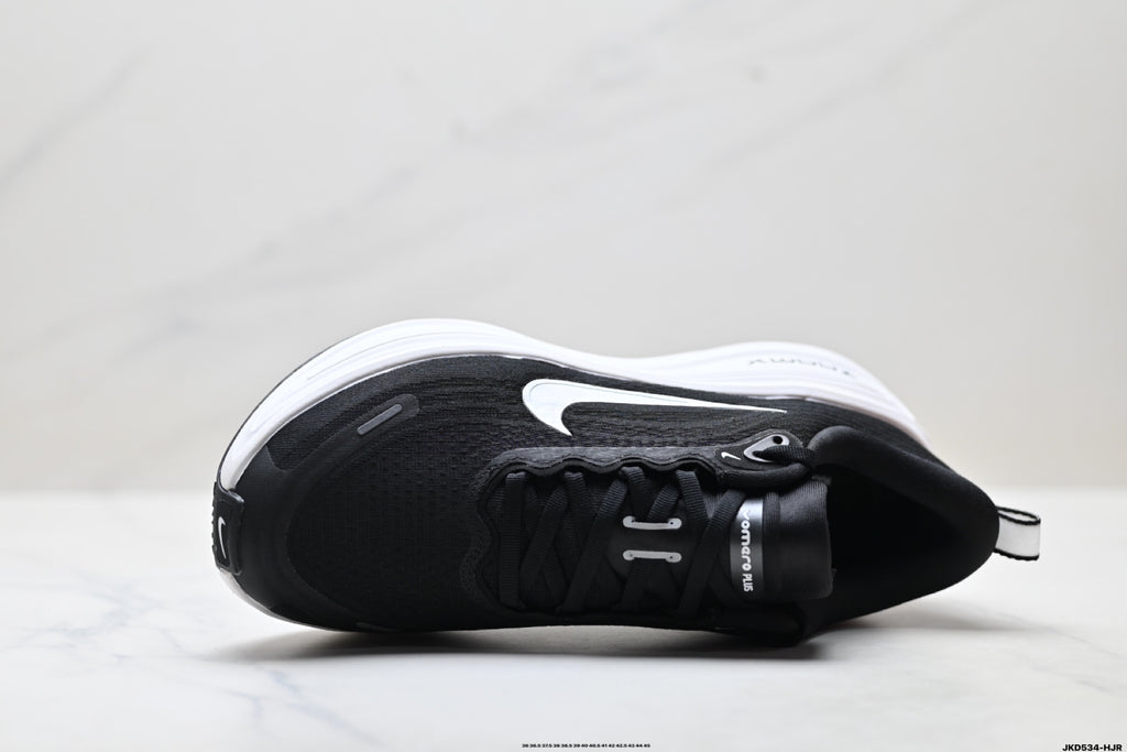 Nike Vomero Plus Low-Top Running Shoe HV8150-002