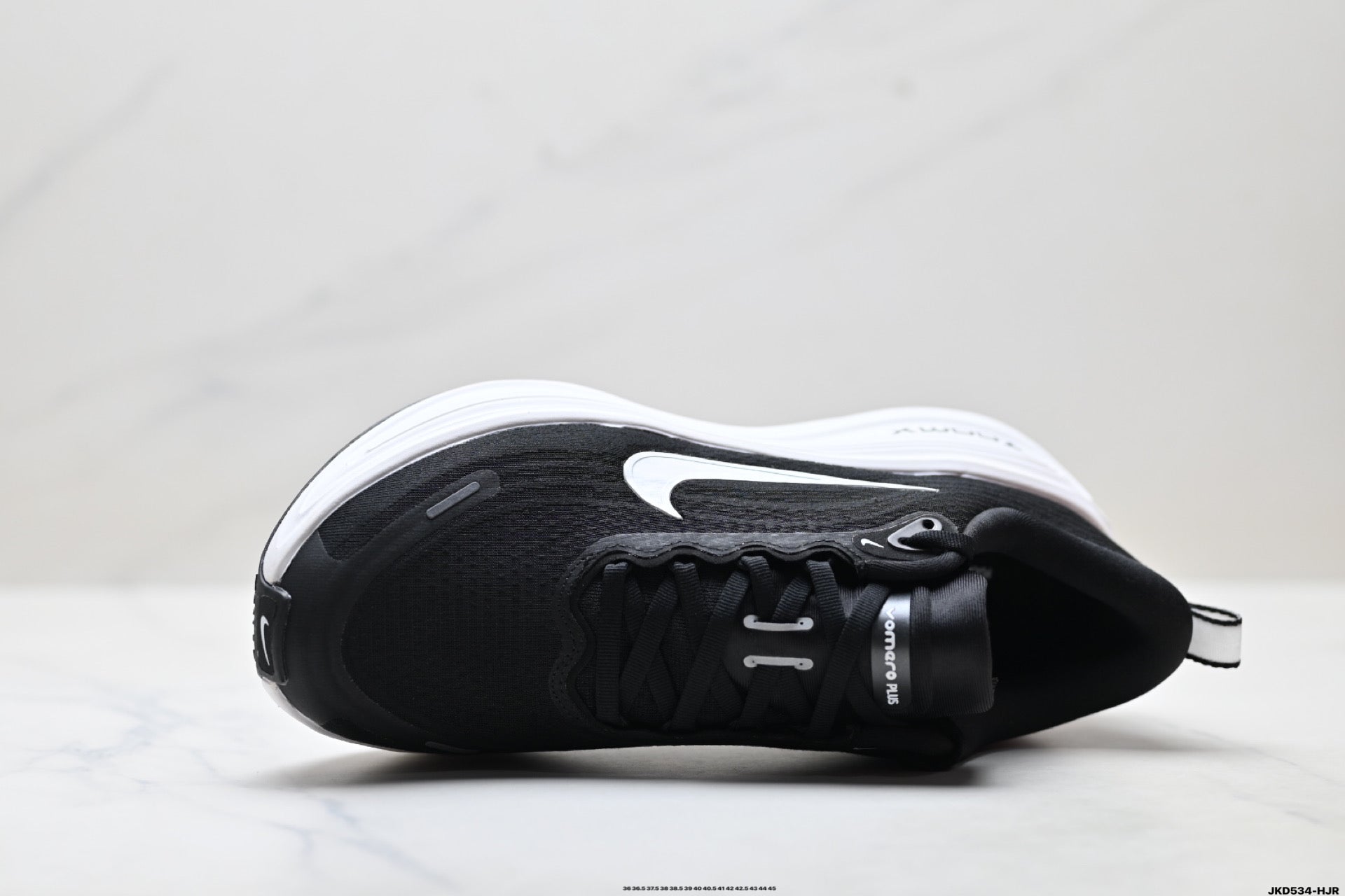Nike Vomero Plus Low-Top Running Shoe HV8150-002