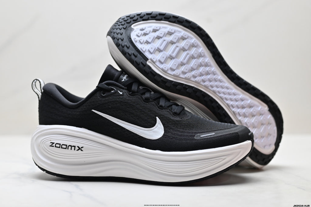Nike Vomero Plus Low-Top Running Shoe HV8150-002