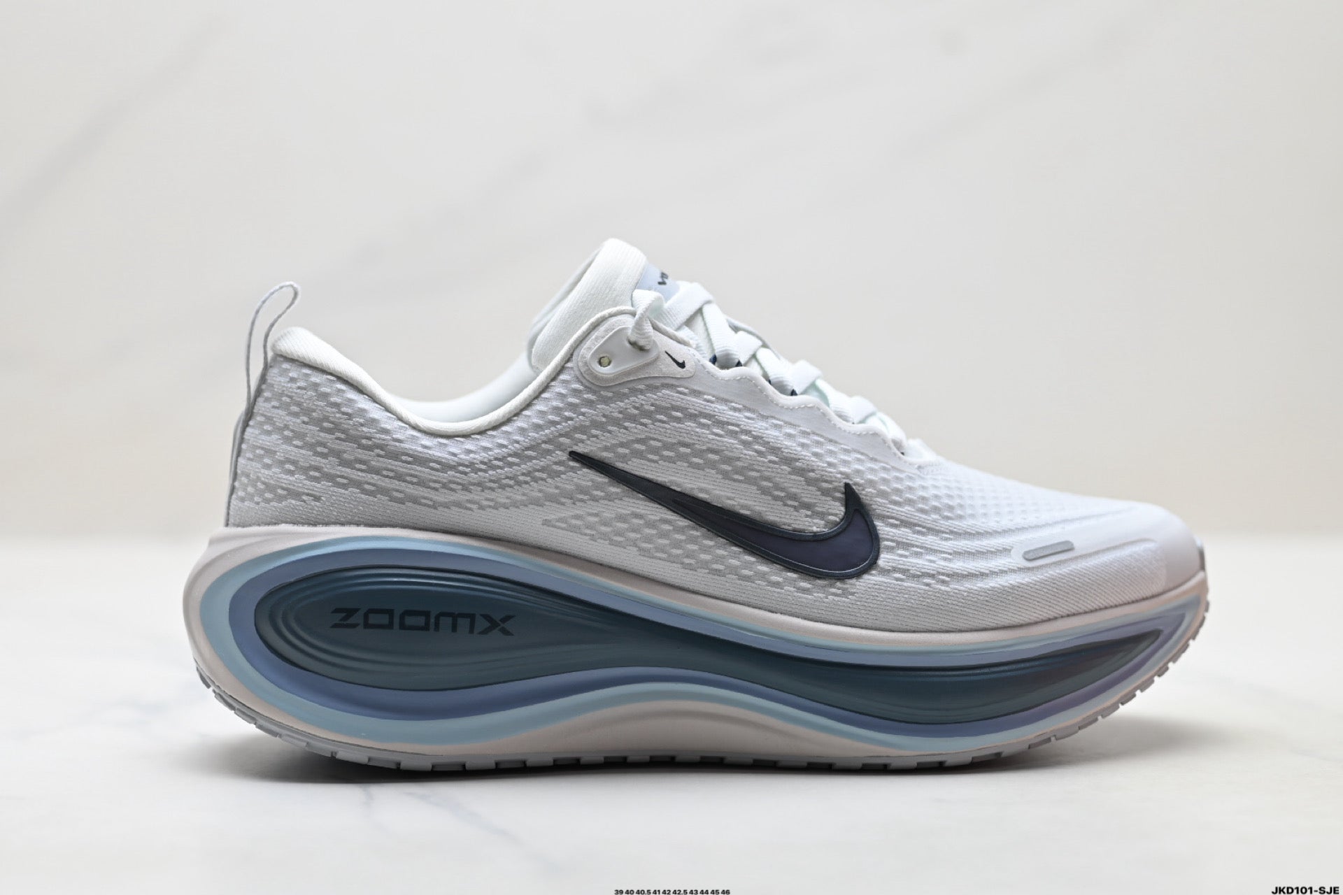 Nike Vomero Plus Men's Low-Top Running Shoe HV8150-111