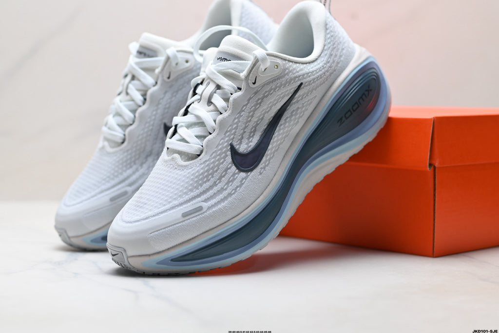 Nike Vomero Plus Men's Low-Top Running Shoe HV8150-111