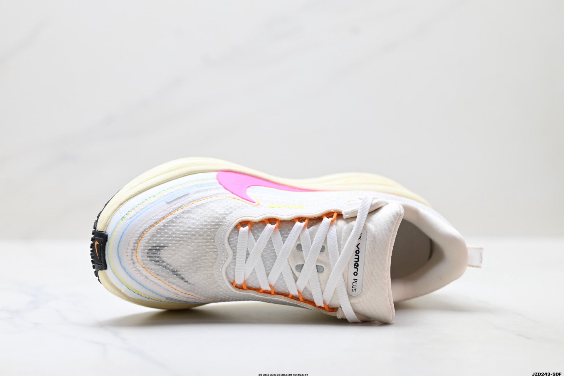 Nike Vomero Plus Women's Low-Top Running Shoe IQ1154-161