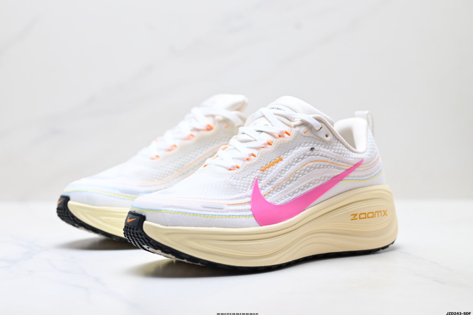 Nike Vomero Plus Women's Low-Top Running Shoe IQ1154-161