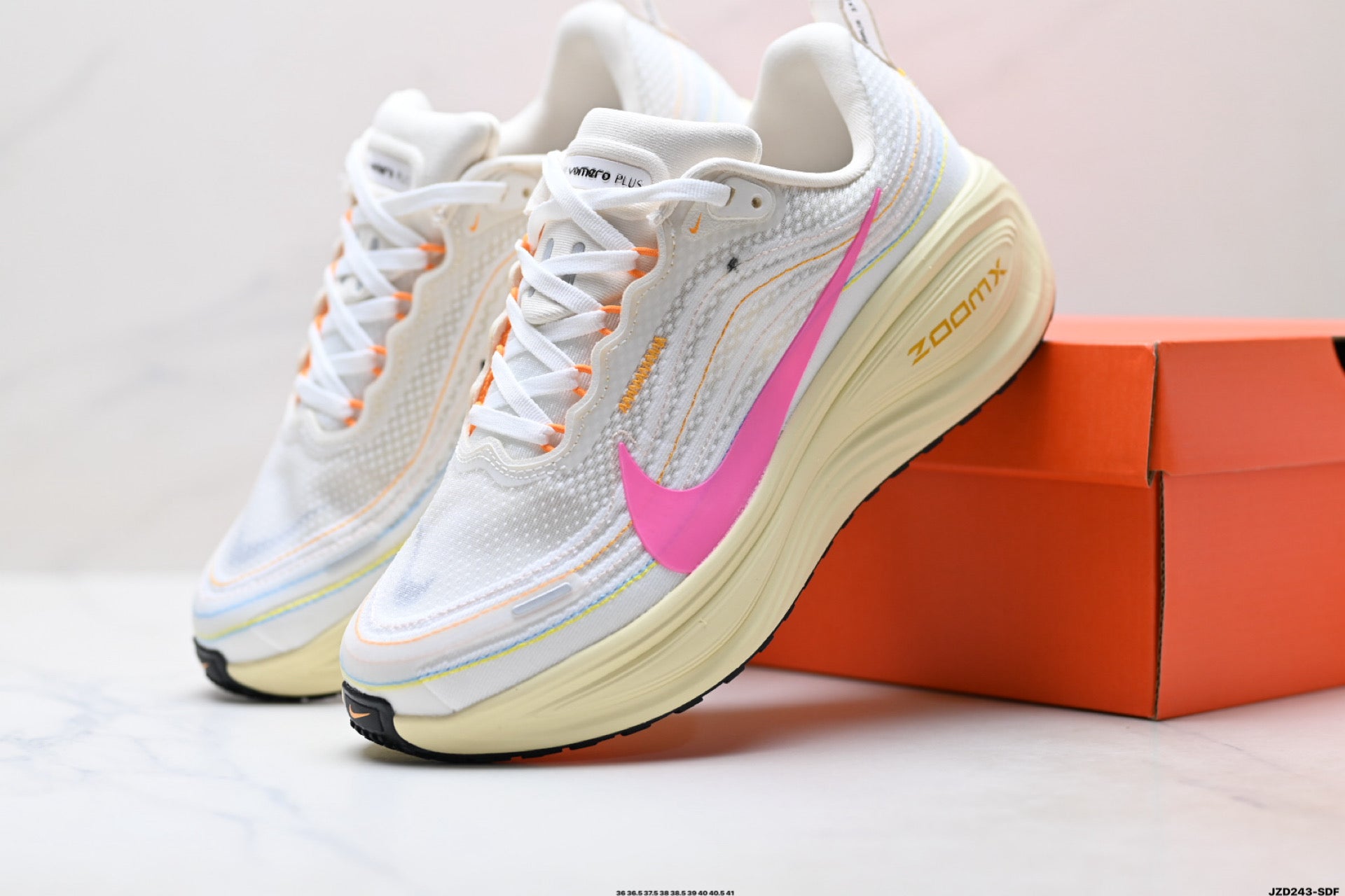 Nike Vomero Plus Women's Low-Top Running Shoe IQ1154-161