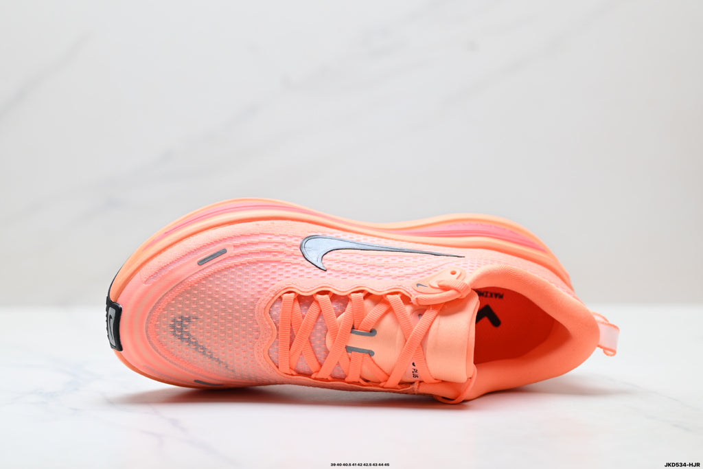 Nike Vomero Plus Men's Low-Top Running Shoe HV8150-801