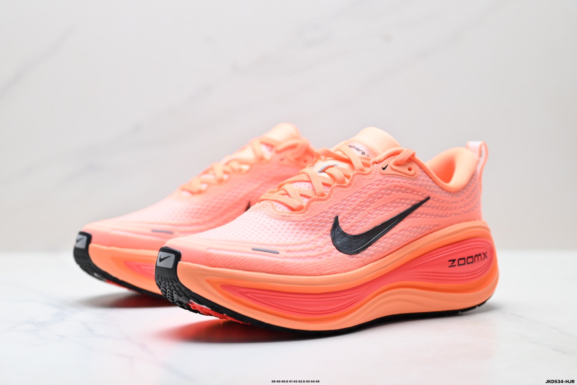 Nike Vomero Plus Men's Low-Top Running Shoe HV8150-801