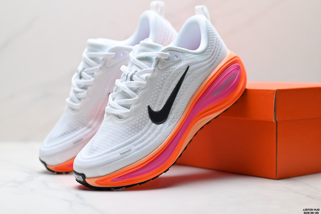 Nike Vomero Plus Women's Low-Top Running Shoe HV8154-104