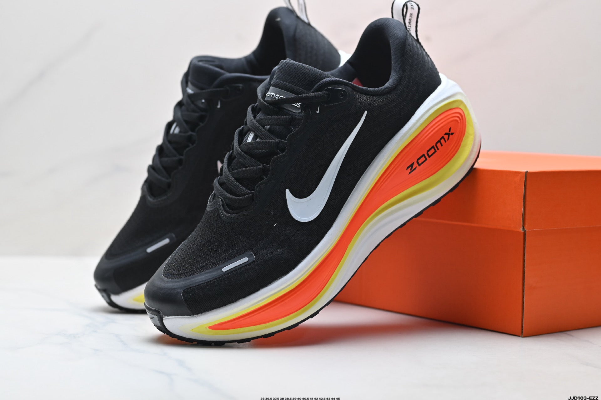 Nike Vomero Plus Men's Low-Top Running Shoe HV8150-009