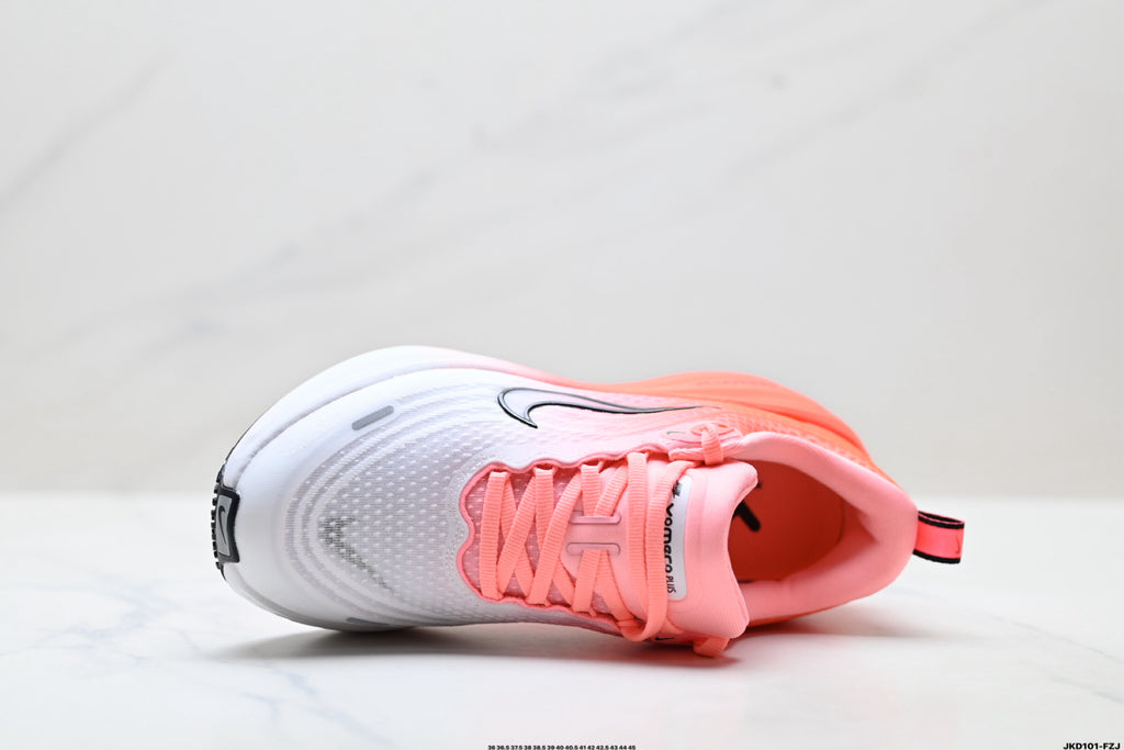 Nike Vomero Plus Low-Top Running Shoe IM2038-039