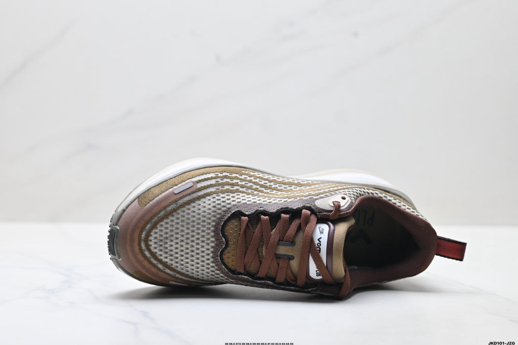 Nike Vomero Plus Low-Top Running Shoe IQ4482-001