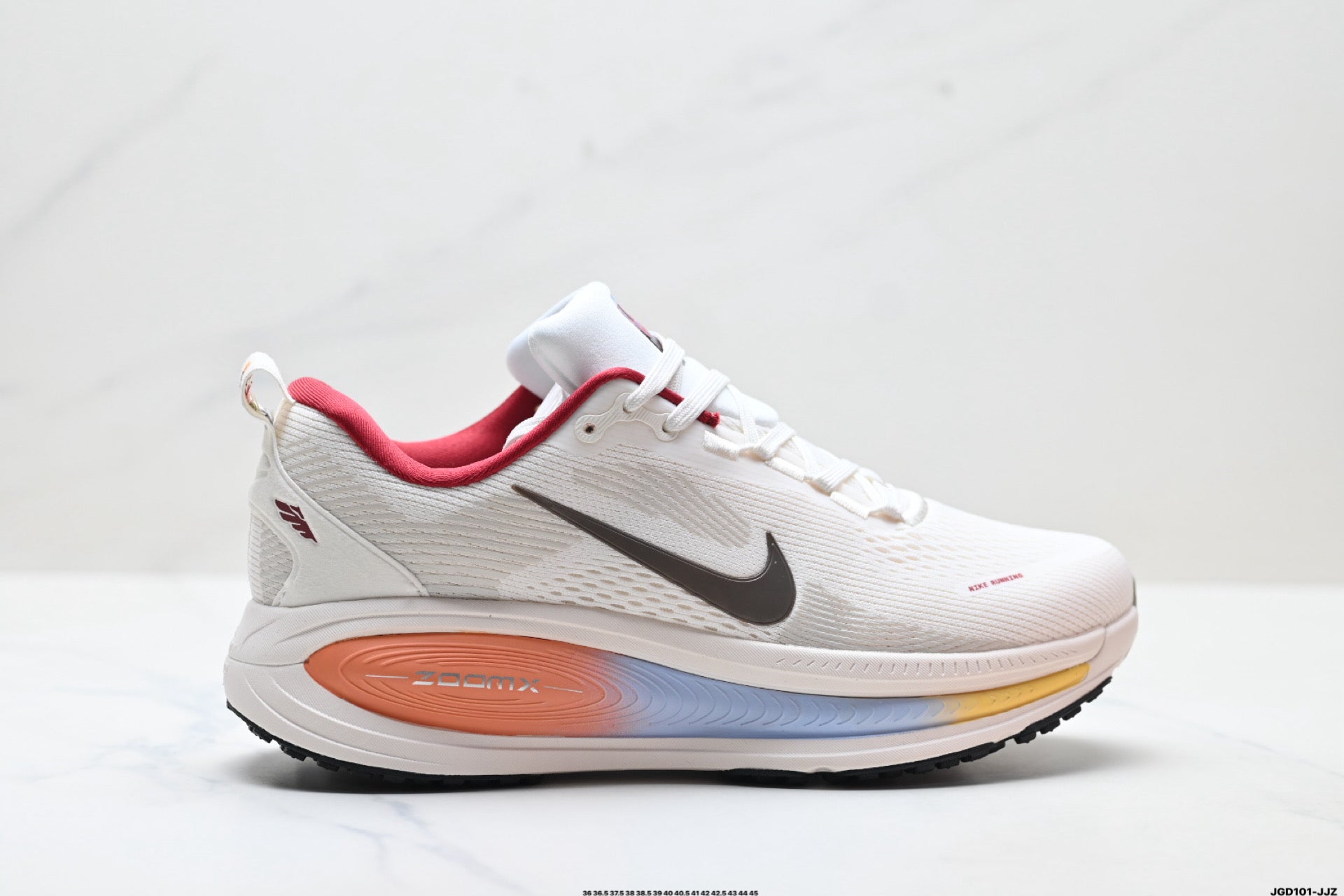 Nike Vomero Plus Low-Top Running Shoe IQ1131-120