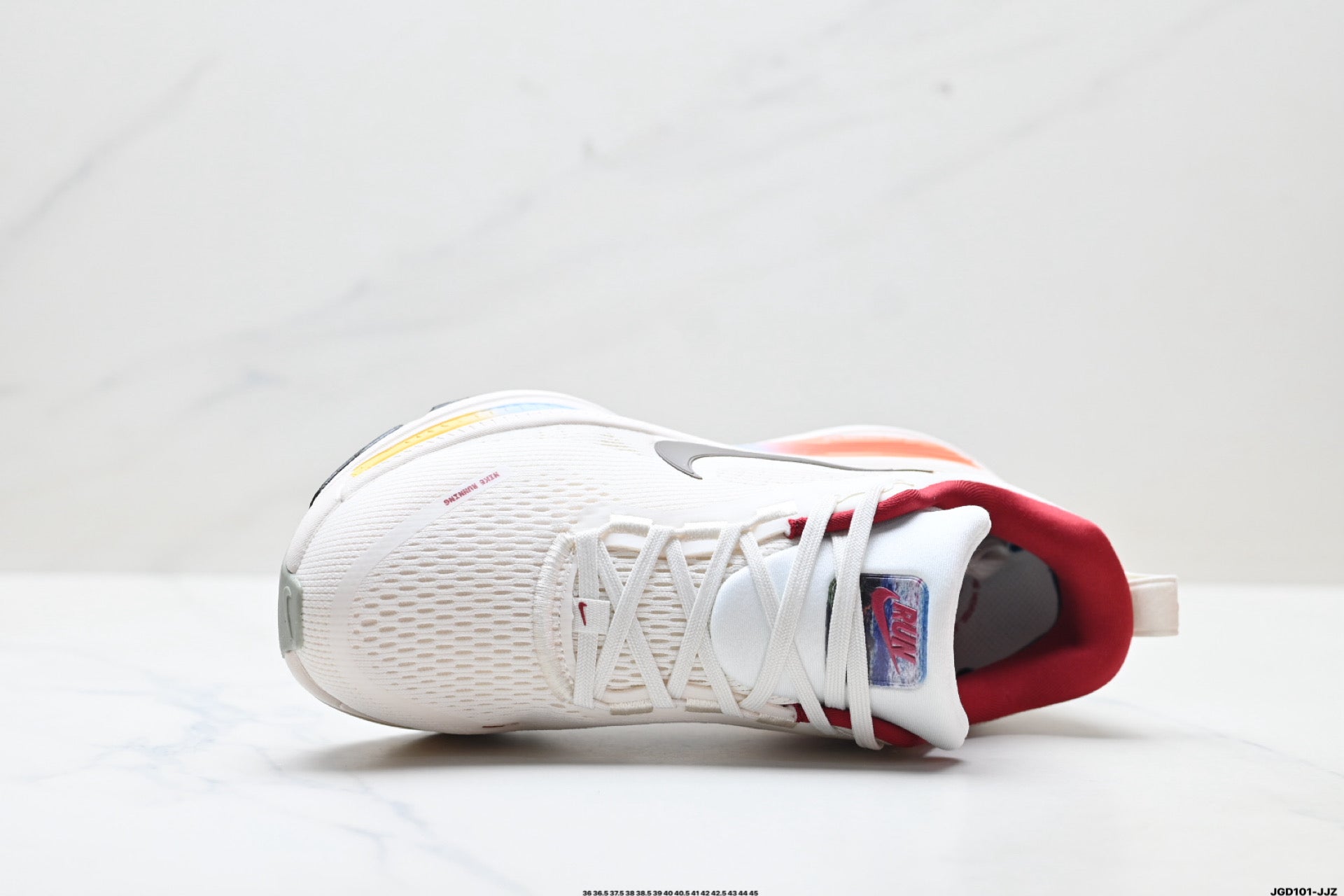 Nike Vomero Plus Low-Top Running Shoe IQ1131-120