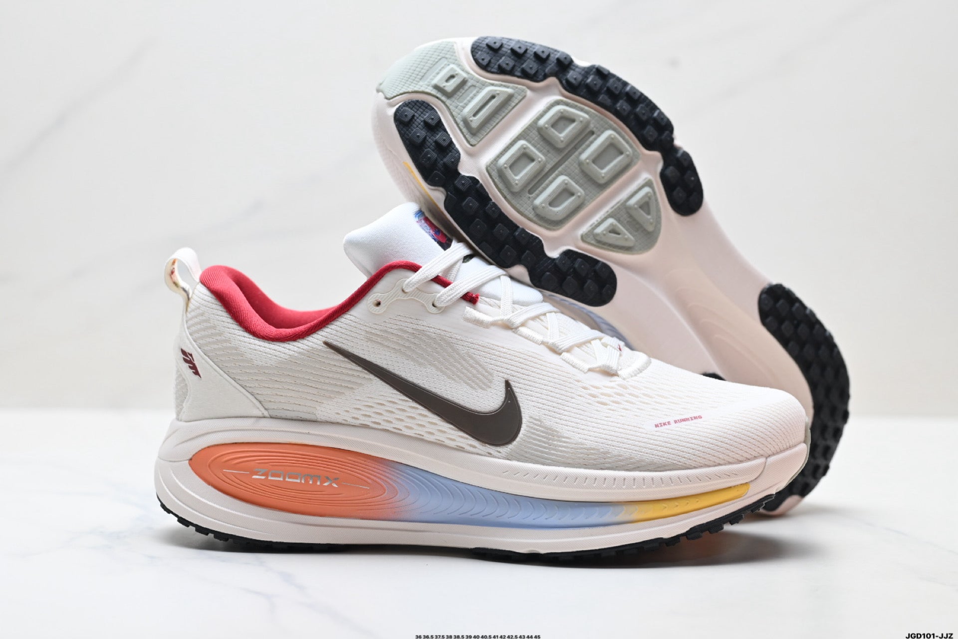 Nike Vomero Plus Low-Top Running Shoe IQ1131-120