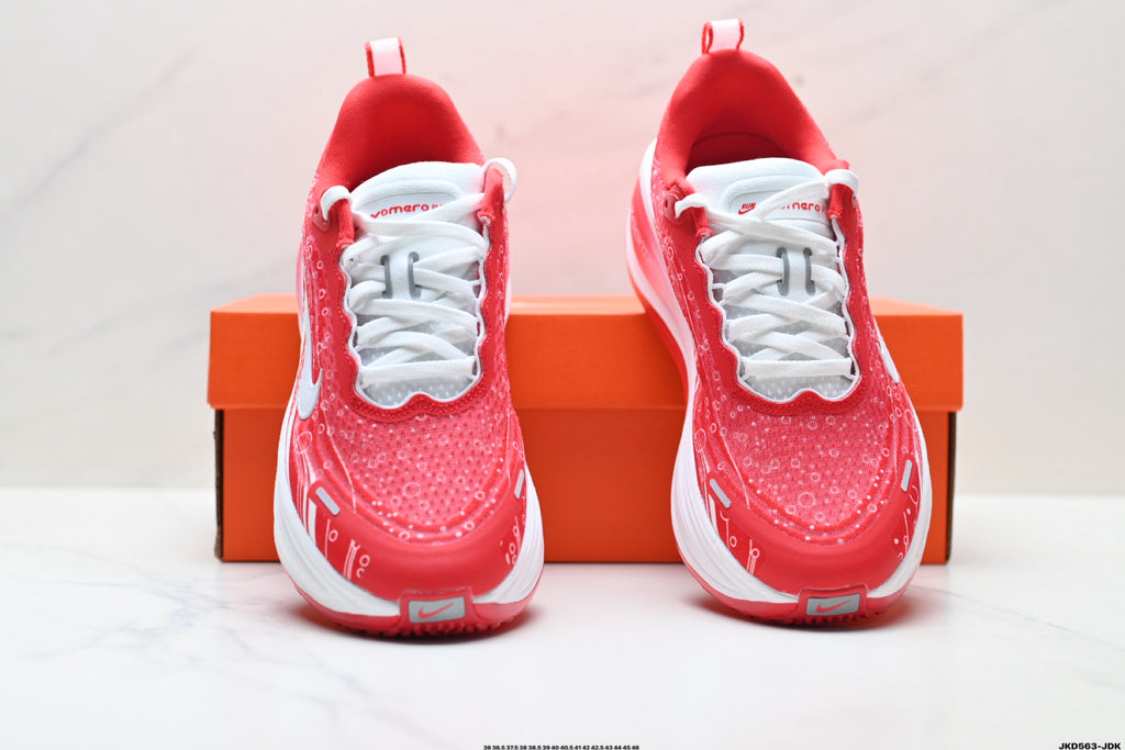 Nike Vomero Plus Low-Top Running Shoe IM6766-070