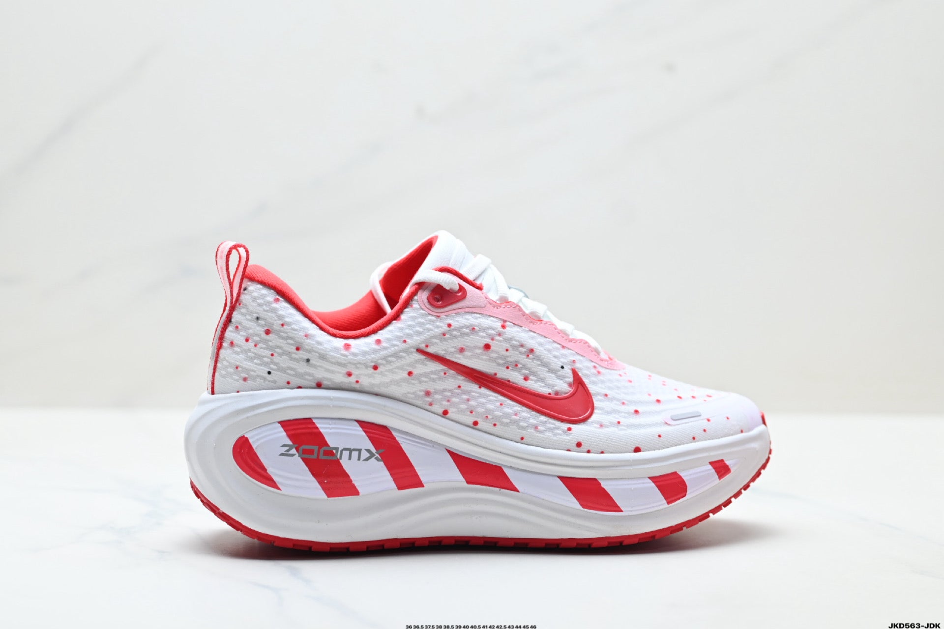 Nike Vomero Plus Low-Top Running Shoe IM6766-070