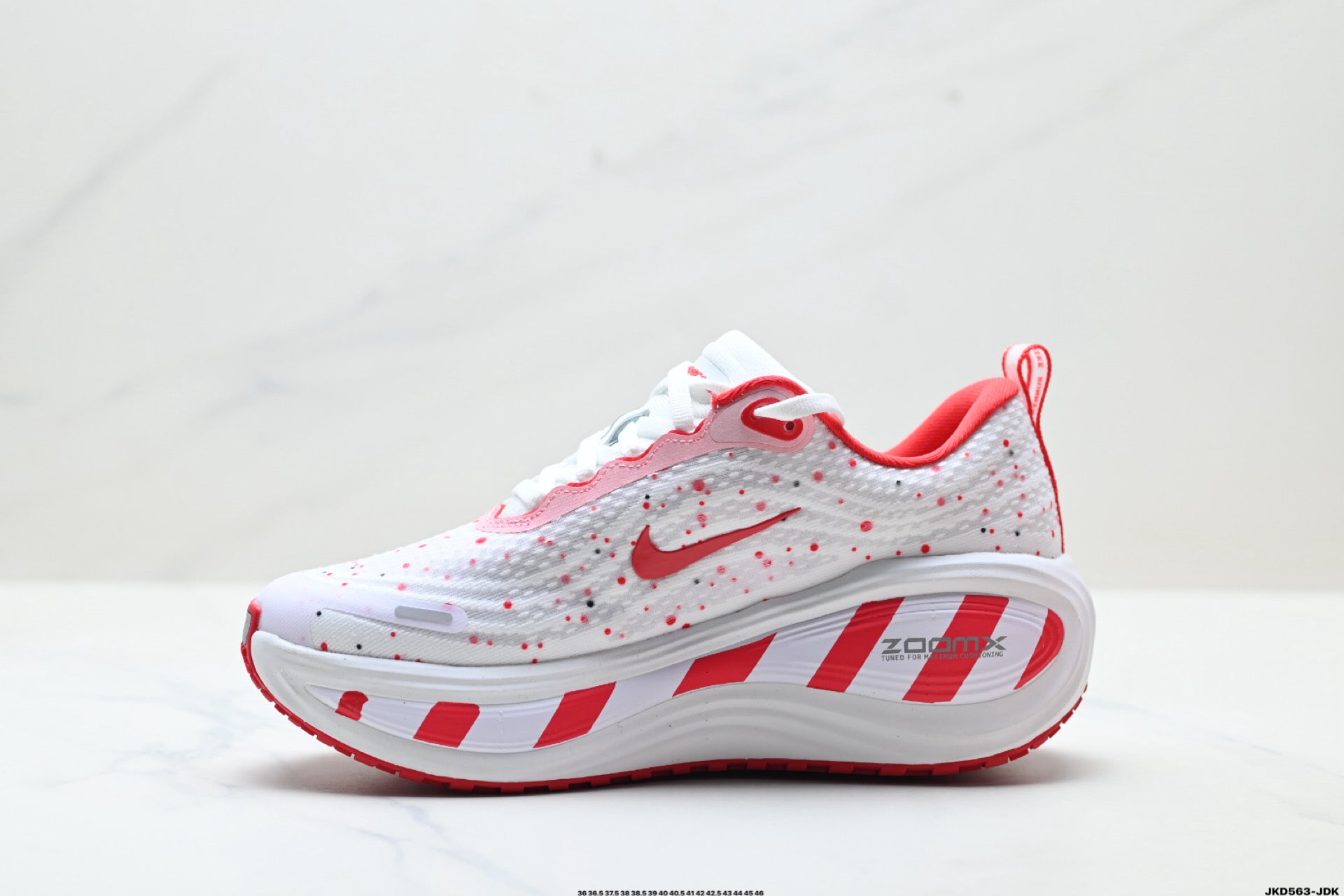 Nike Vomero Plus Low-Top Running Shoe IM6766-070