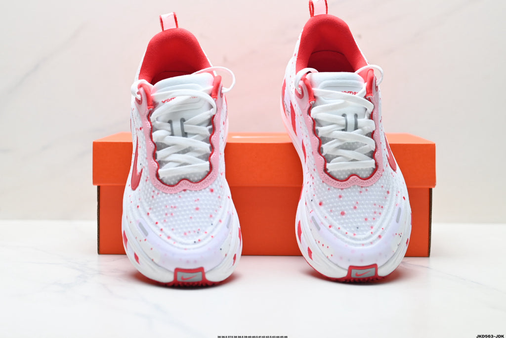 Nike Vomero Plus Low-Top Running Shoe IM6766-070