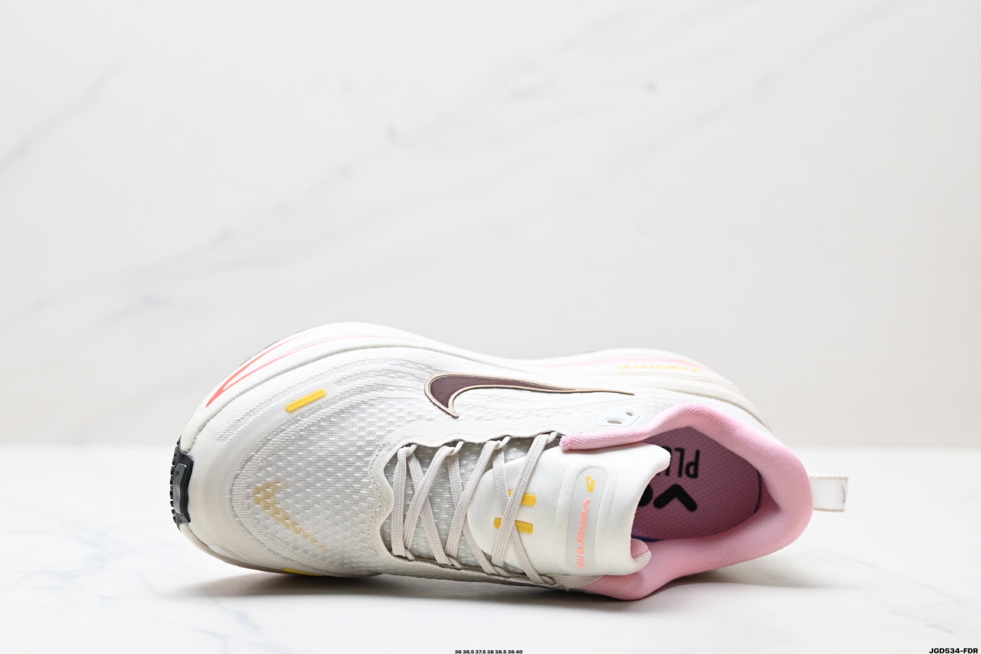 Nike Vomero Plus Low-Top Running Shoe HM6805-110