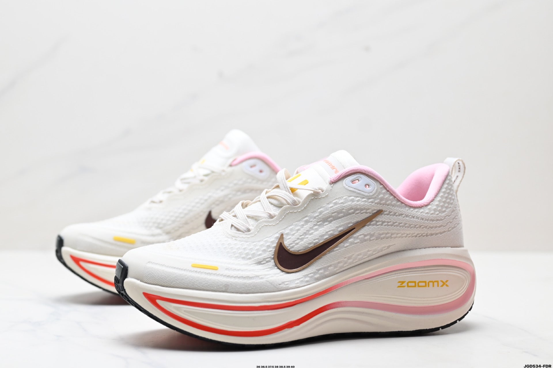 Nike Vomero Plus Low-Top Running Shoe HM6805-110