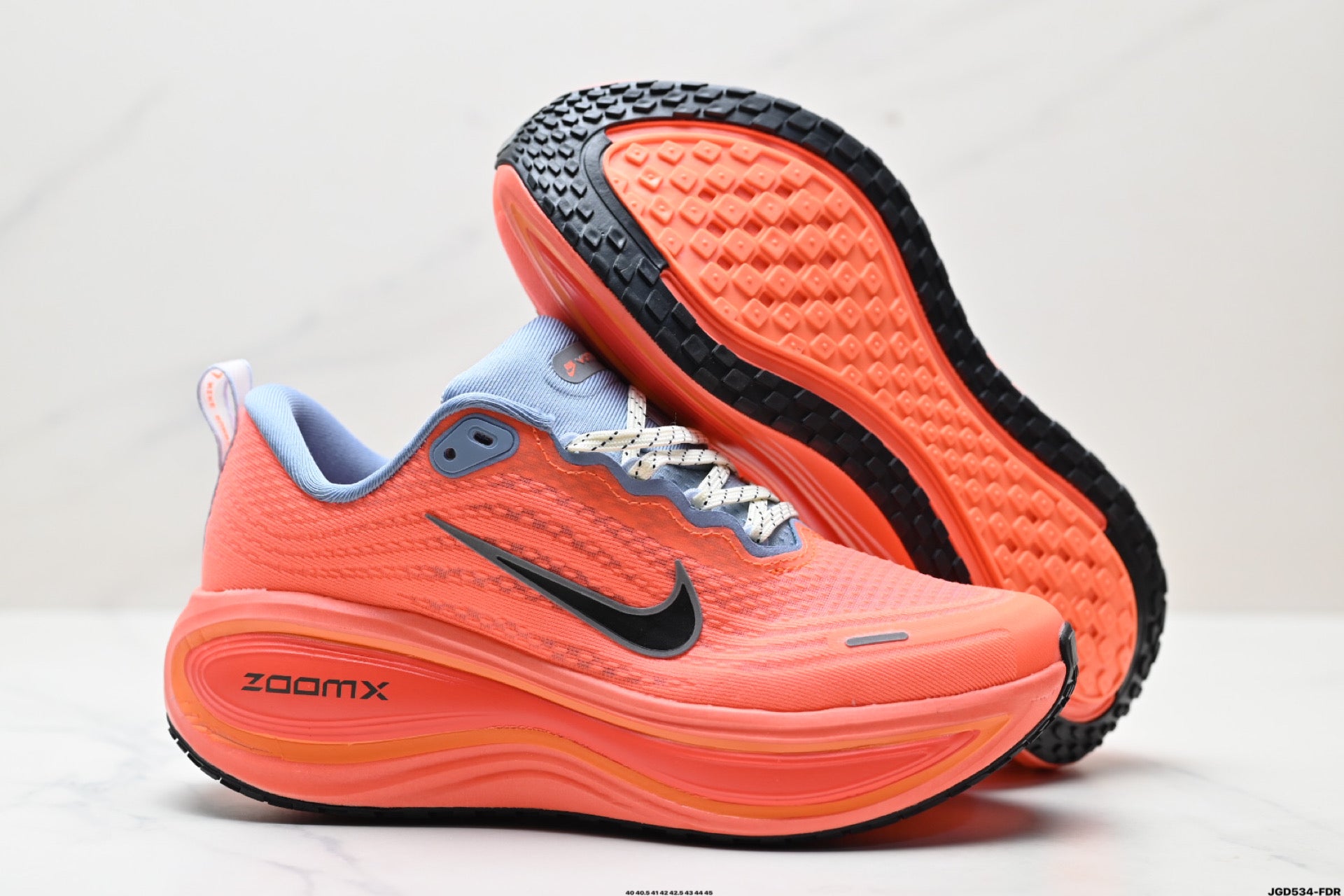 Nike Vomero Plus Low-Top Running Shoe