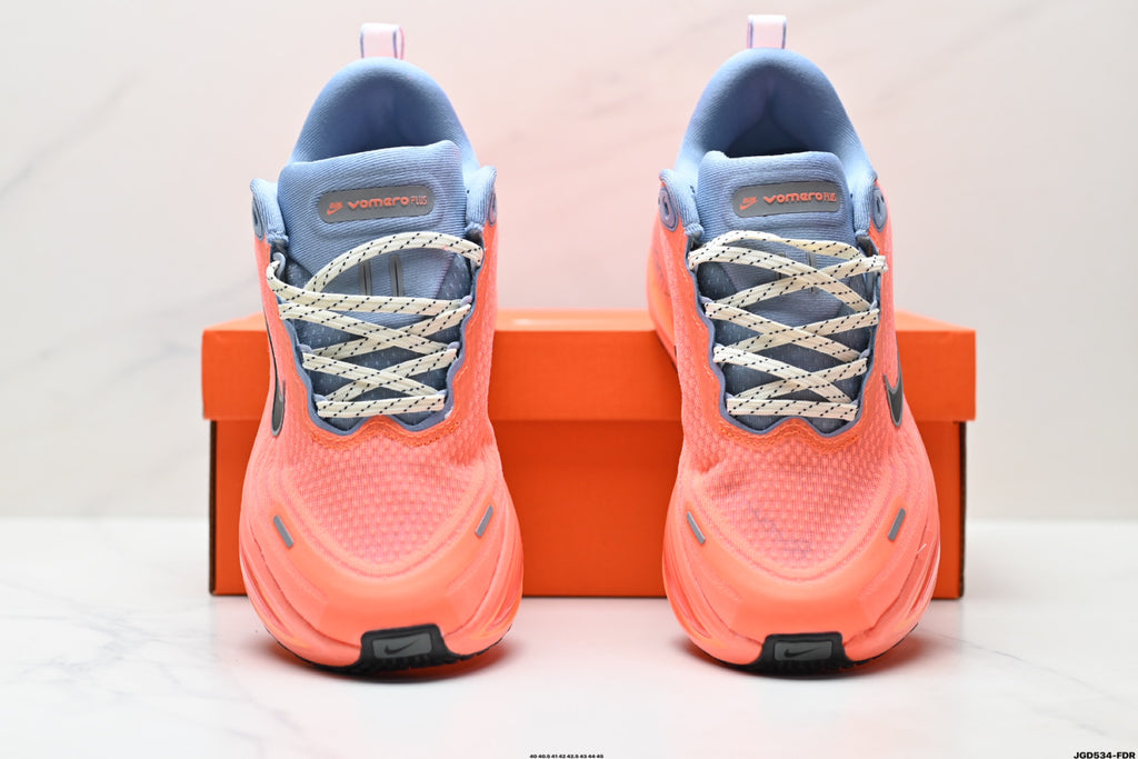 Nike Vomero Plus Low-Top Running Shoe