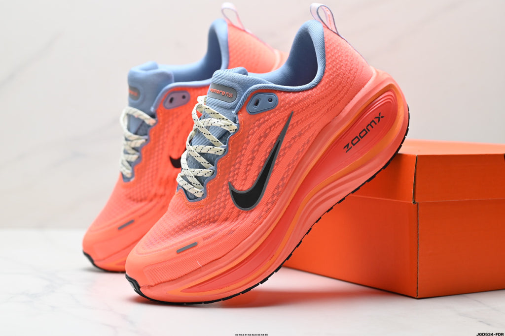Nike Vomero Plus Low-Top Running Shoe