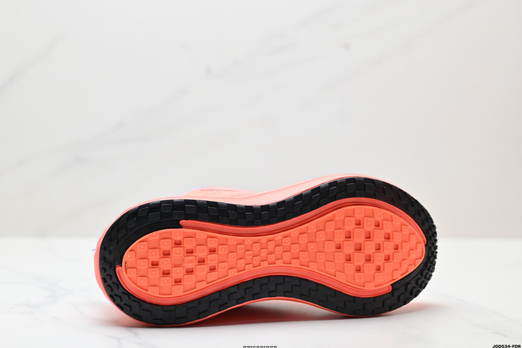 Nike Vomero Plus Low-Top Running Shoe