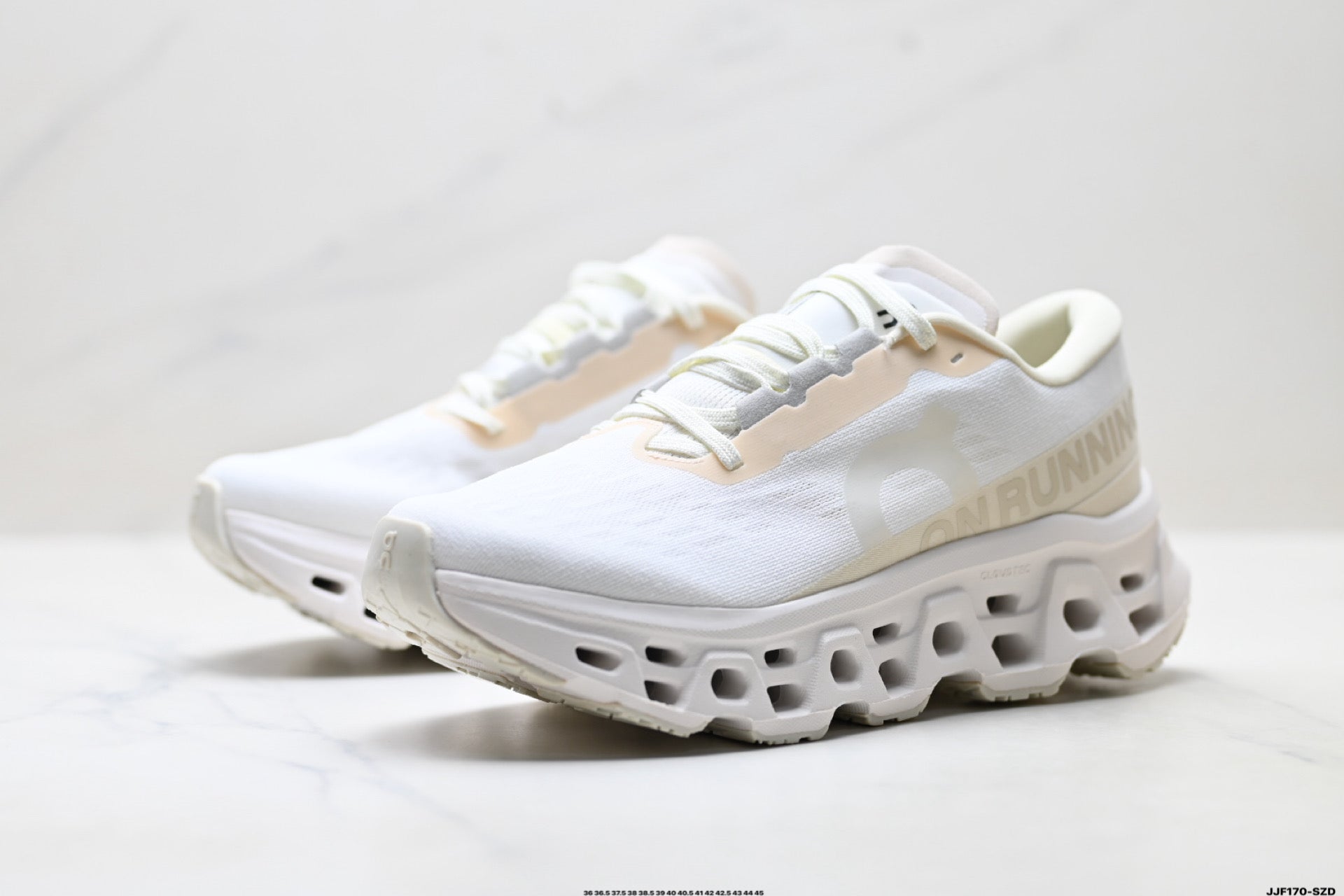 On Cloudmonster 3 – Lightweight Low-Top Running Shoe | Tennis-Inspired Streetwear 3MG10905508