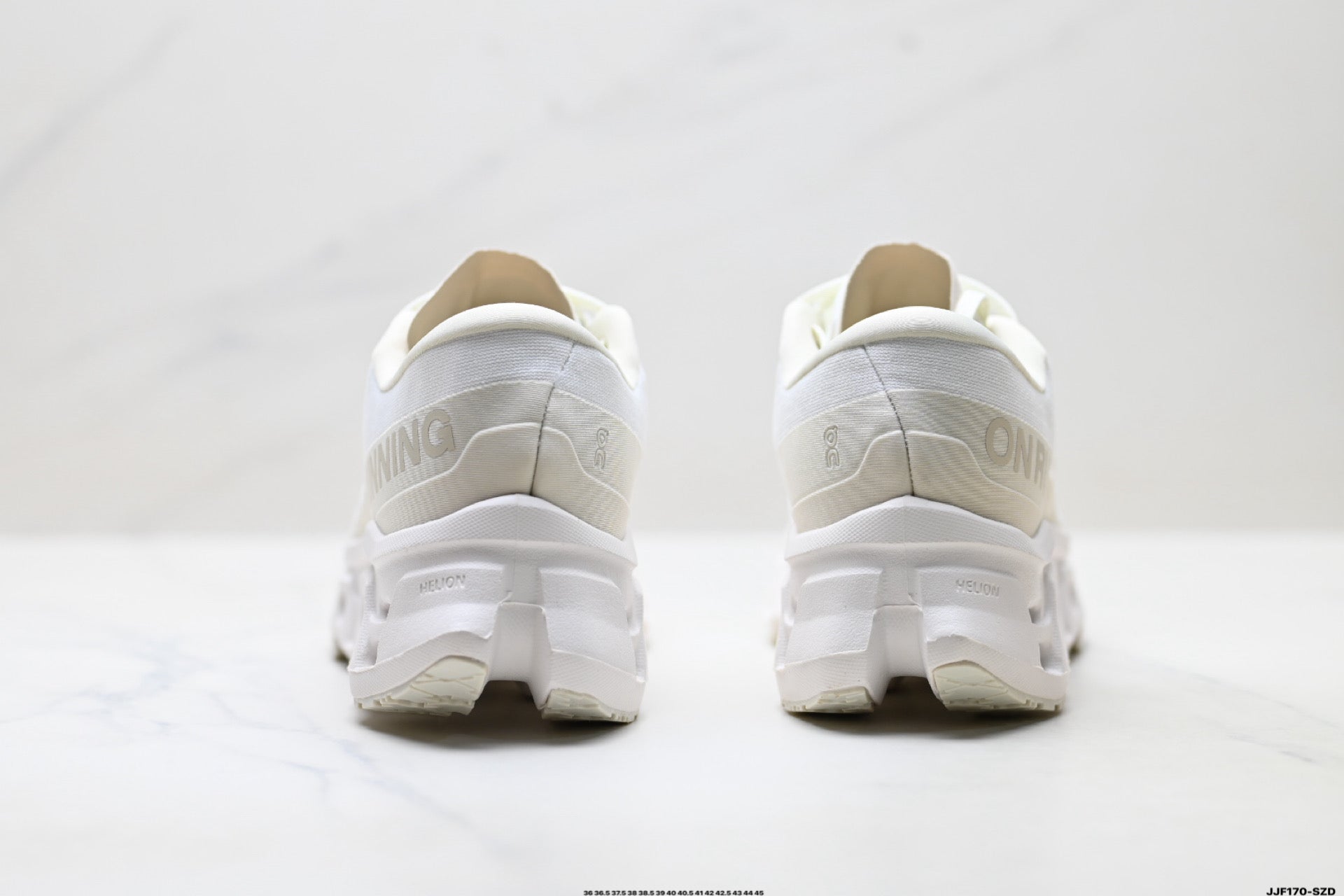 On Cloudmonster 3 – Lightweight Low-Top Running Shoe | Tennis-Inspired Streetwear 3MG10905508