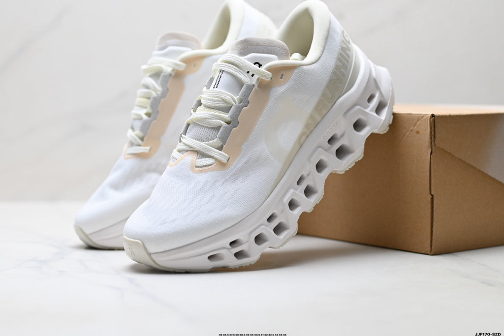 On Cloudmonster 3 – Lightweight Low-Top Running Shoe | Tennis-Inspired Streetwear 3MG10905508