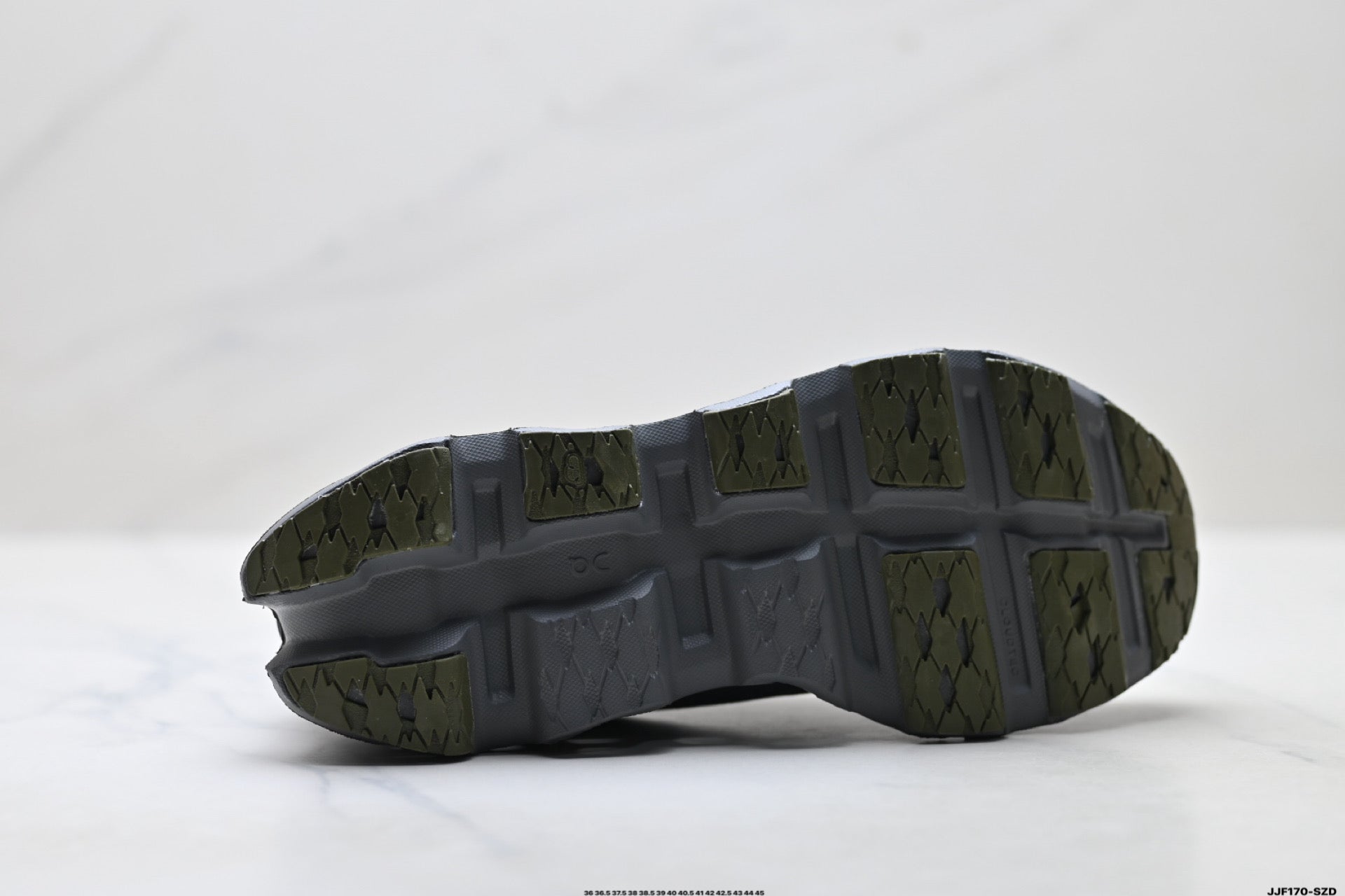 On Cloudmonster 3 – Lightweight Low-Top Running Shoe | Tennis-Inspired Streetwear 3MG10050656