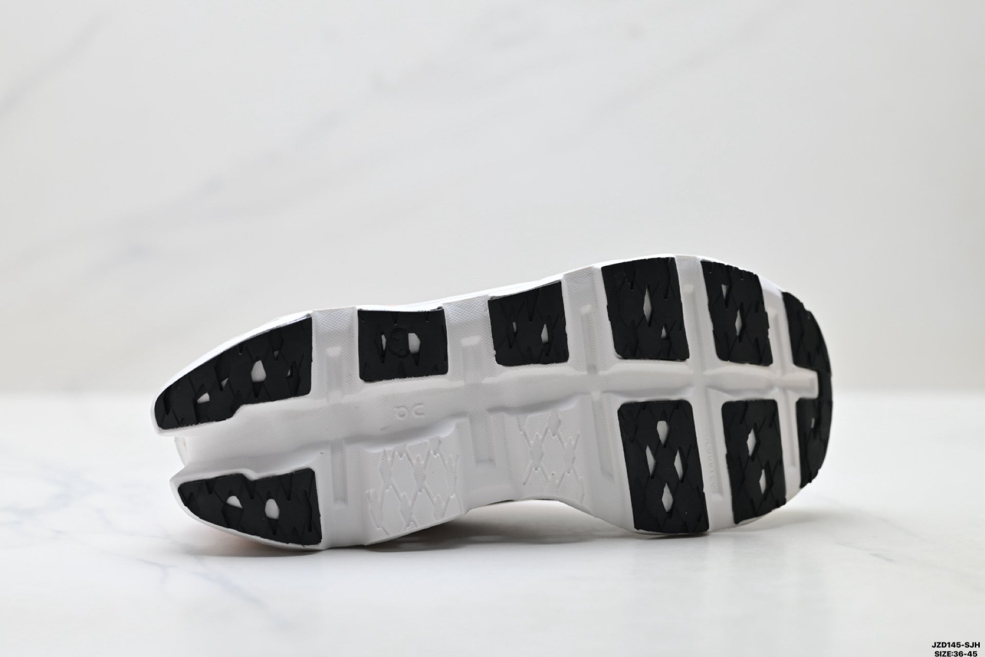 On Cloudmonster 3 – Lightweight Low-Top Running Shoe | Tennis-Inspired Streetwear