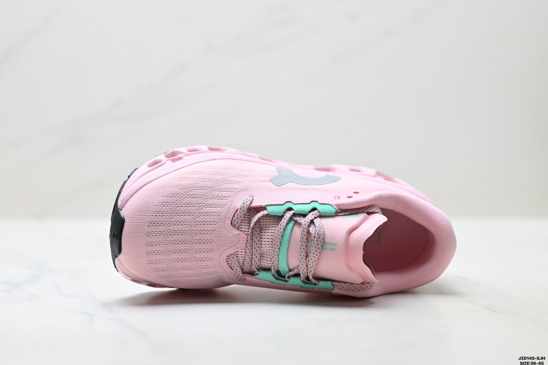 On Cloudmonster 3 – Lightweight Low-Top Running Shoe | Tennis-Inspired Streetwear